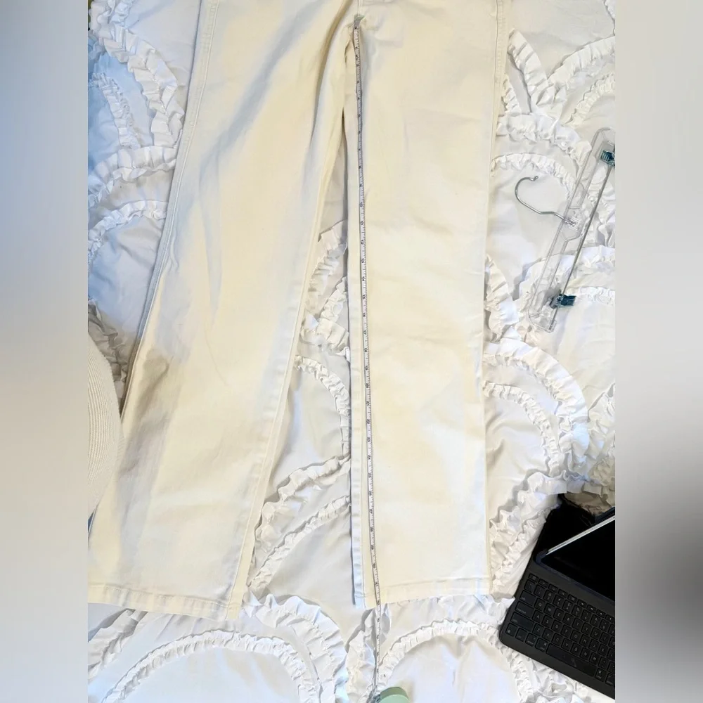 White House Black Market Noir Cut White Women's Jeans Size 12 - Picture 11 of 12